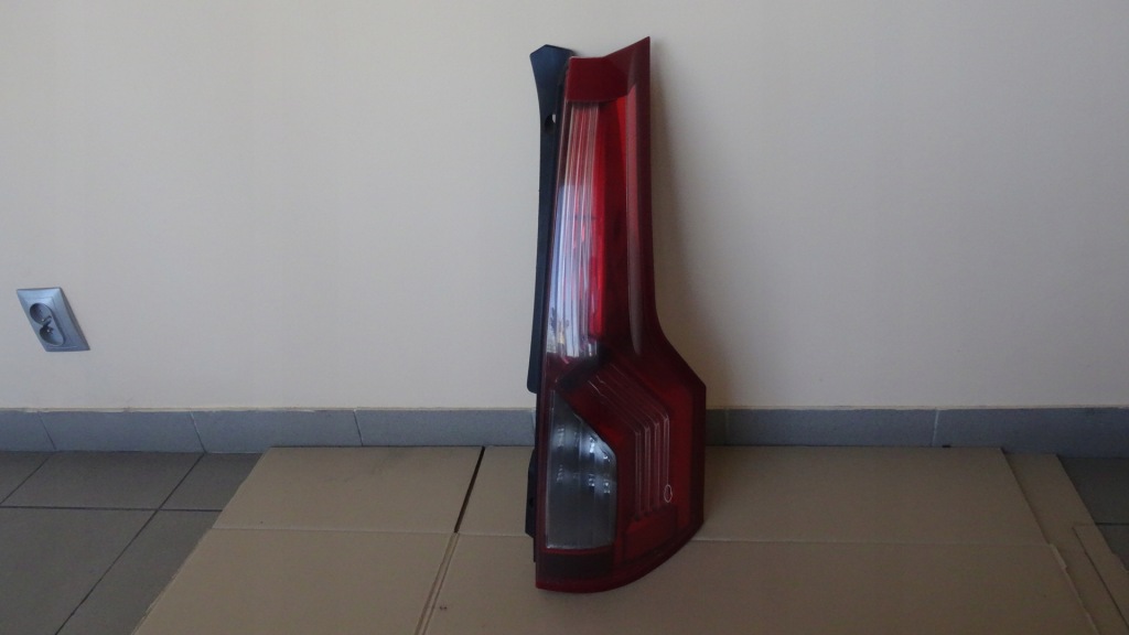 фото №1, C4 picasso 1 i лампа правий задня 00946602re