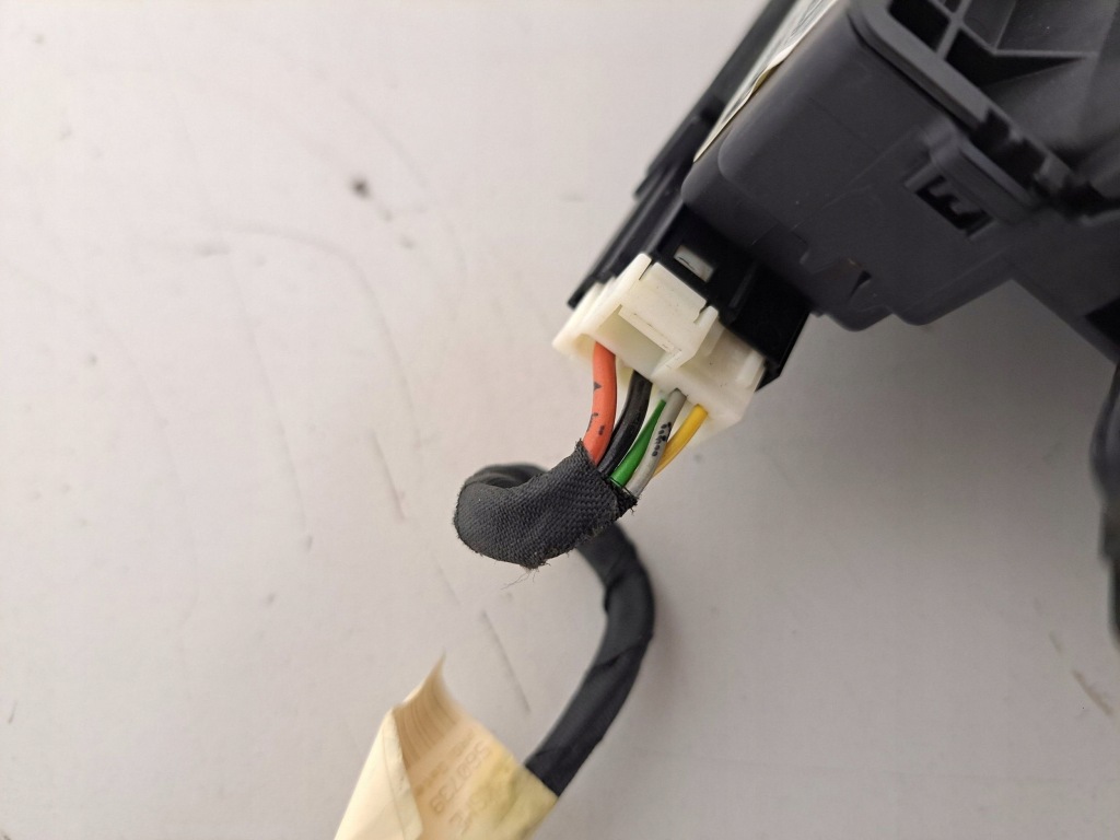 фото №10, Bmw 5 gt f07 2009 задня замок кришки задній / багажника