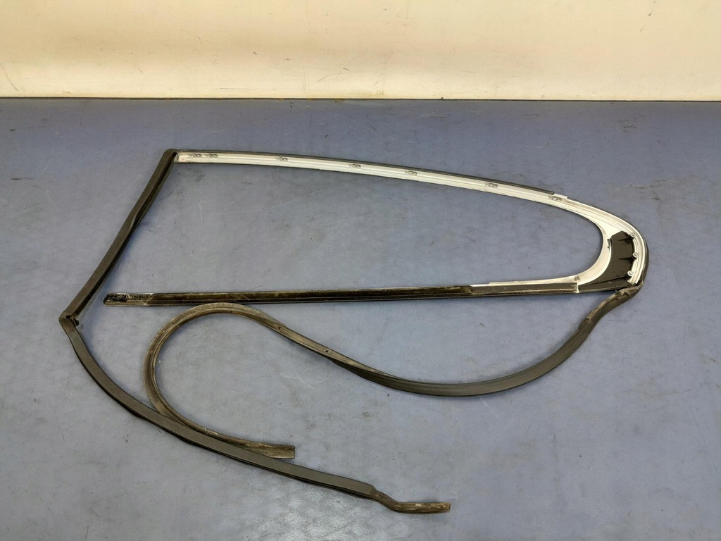 фото №4, Jaguar xf i x250 молдинг рамка скло кузовний