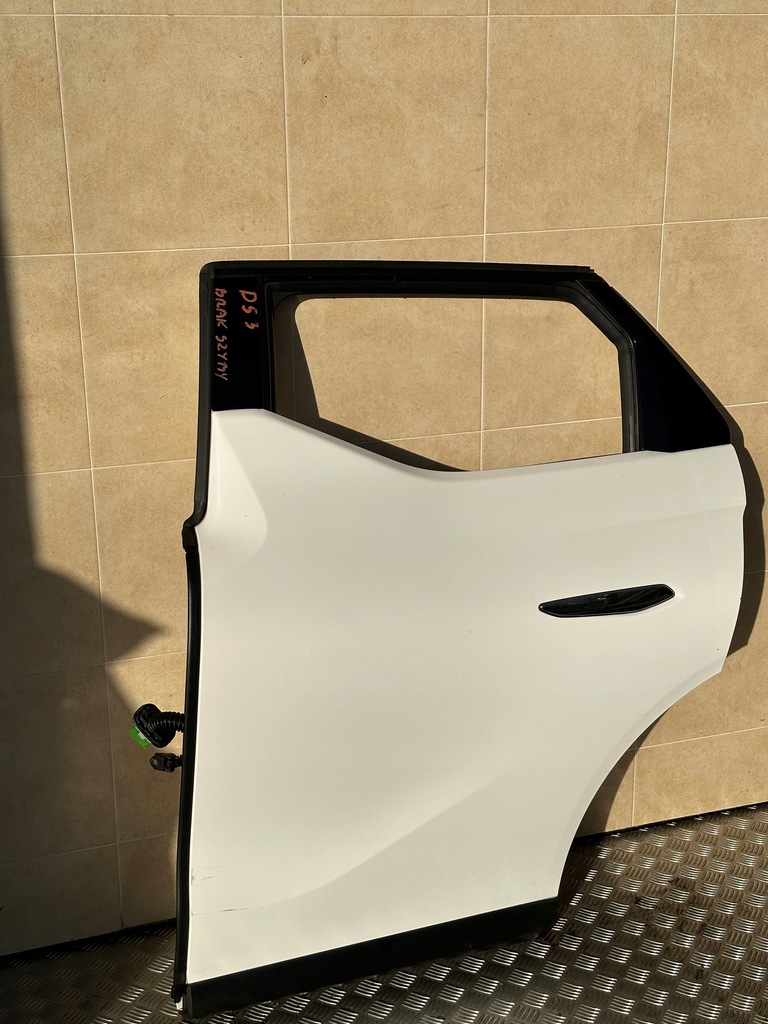 фото №3, Дверь левая citroen ds3 crossback 2019 rok