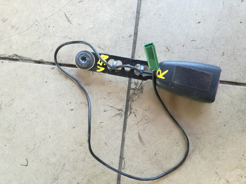 фото №2, Volvo v50 s40 ii замок поперечина правое перед