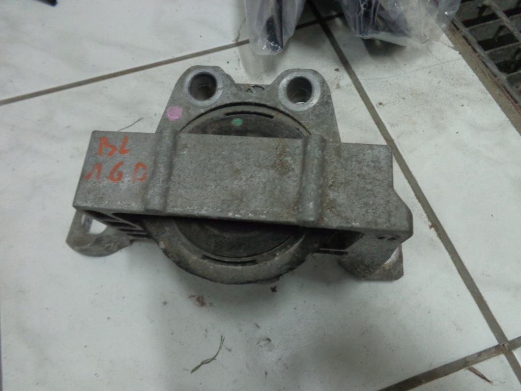 фото №1, Mazda 3 bl 2009-2013 подушка двигателя кронштейн 1.6 d