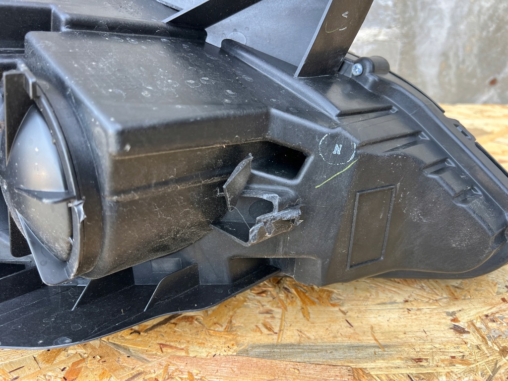 фото №14, Mg mg5 лампа перед права передня led 100-40152 10796250