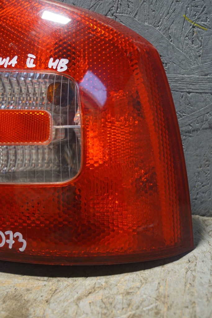 фото №10, Skoda octavia ii лампа правый задняя hb s2073