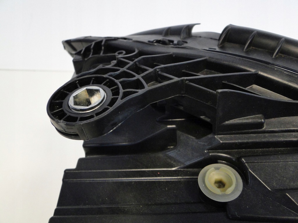 Mercedes c klasa 206 фара передня ліва led high performance a2069066104 Недорого