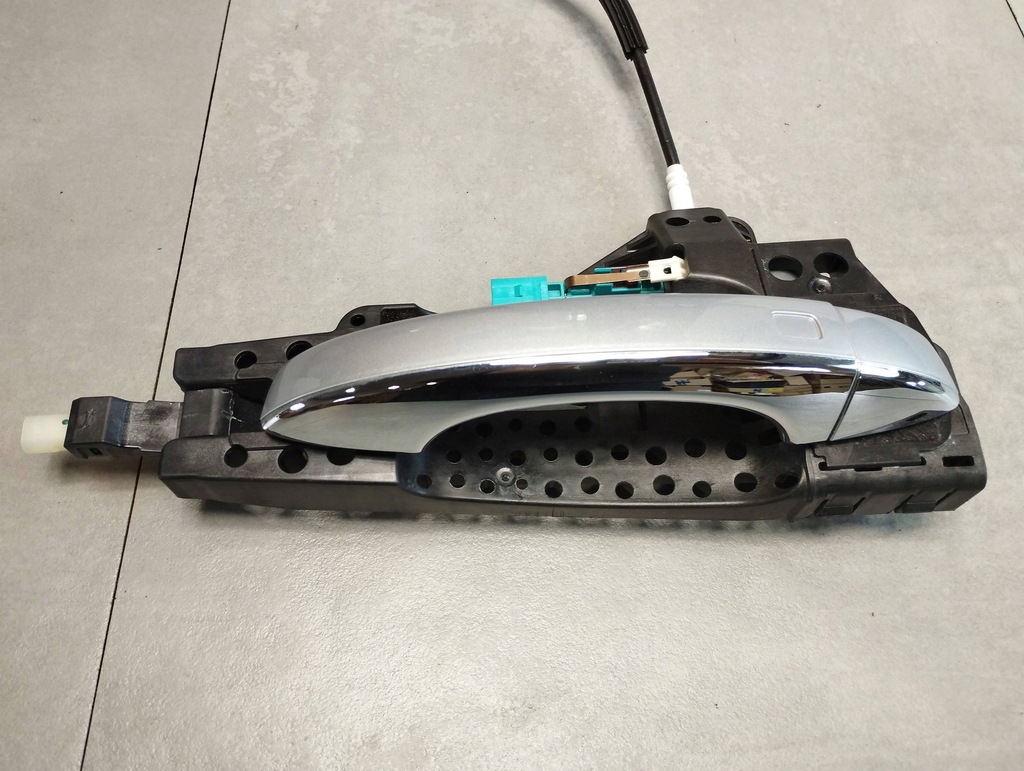 фото №1, Audi a7 4g 2016 ручка права перед kessy хром led lz7g