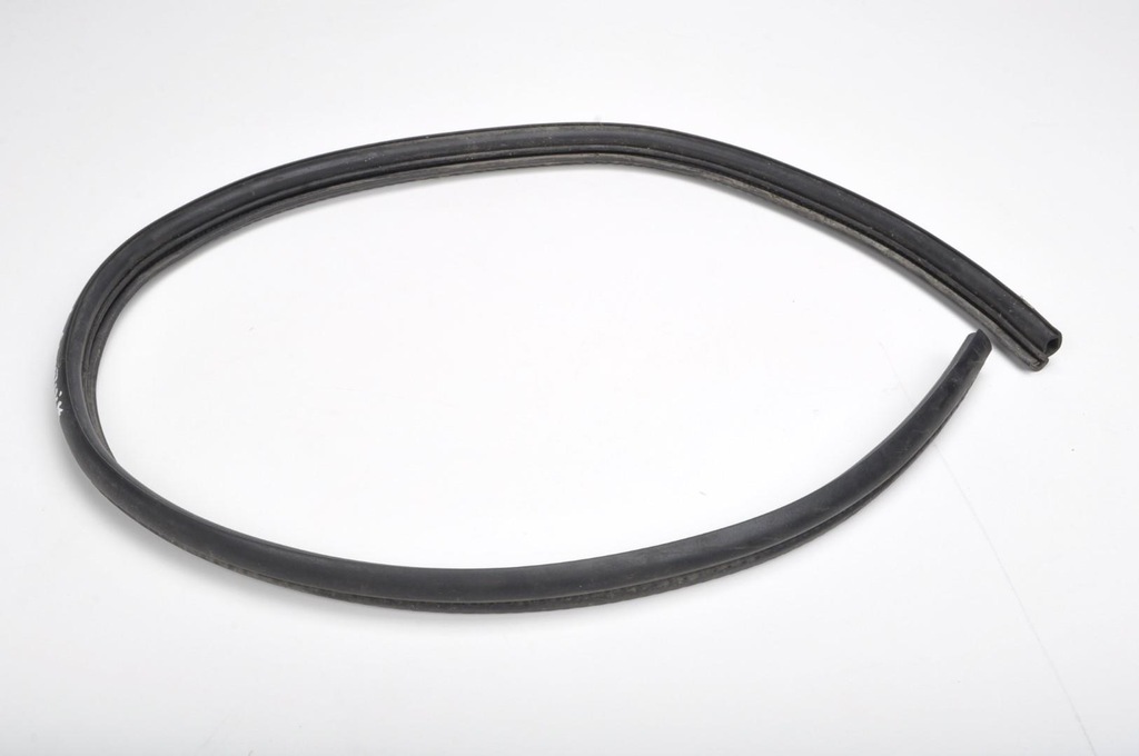 фото №1, Aston martin db11 прокладка крыла левая