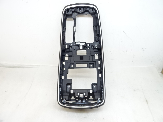 Купить Renault scenic iv панель средний рамка дисплея 682607429r
