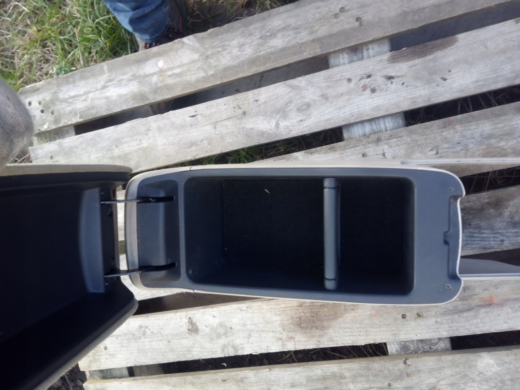 фото №6, Toyota avensis t25 03-08 підлокітник вживаний