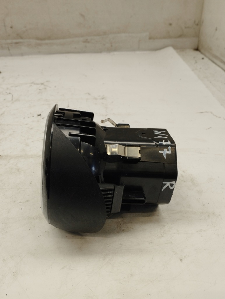 Mercedes w177 amg a35 решётка обдув правая a1778300750 с Разборки