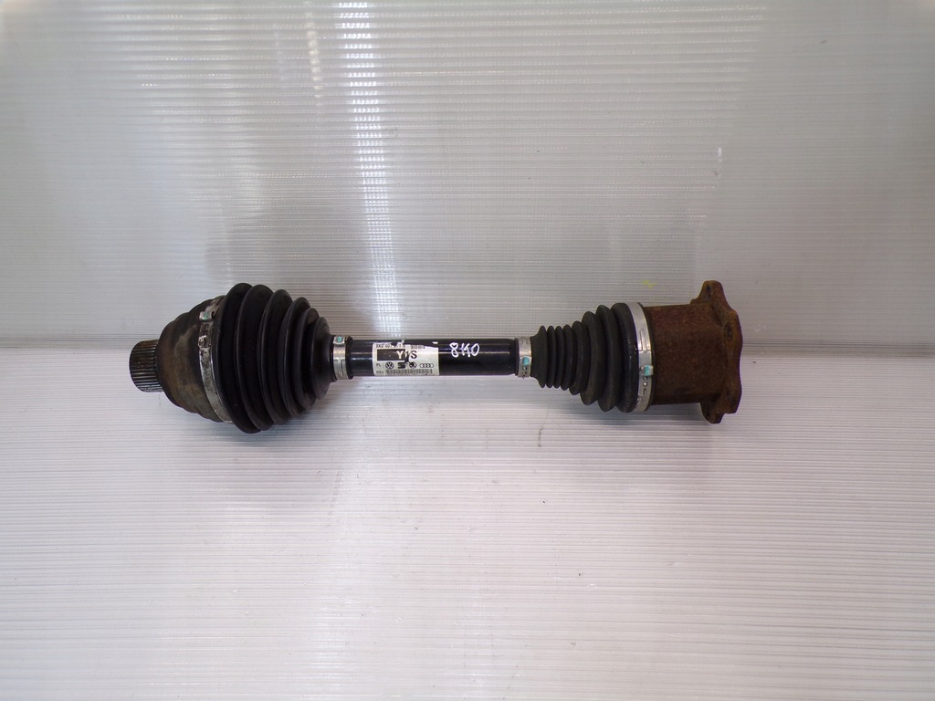 фото №1, Приводной вал левая audi a4 b8 8k0407271s