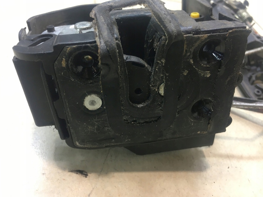 фото №7, Замок дверь правый перед hyundai getz 1.1 5d