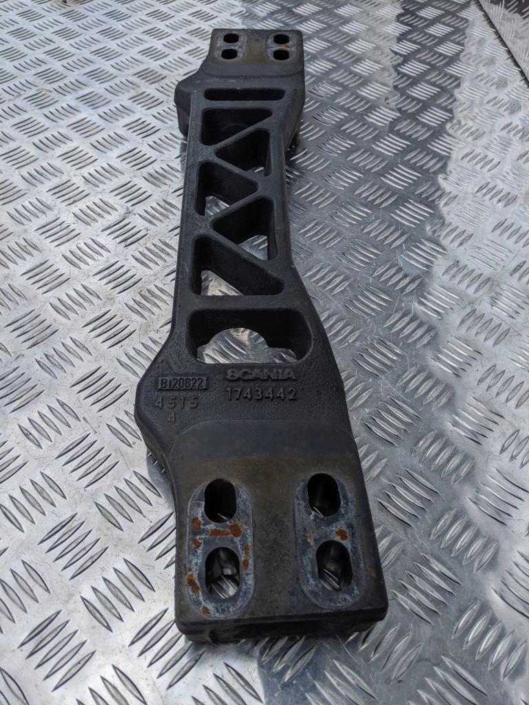 фото №3, Балка рами do коробки передач scania r