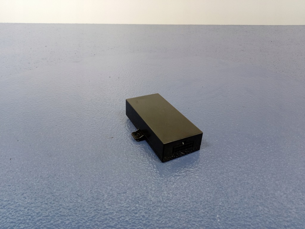 Купить Vw touareg 1 7l модуль адаптер ipod 000051444k