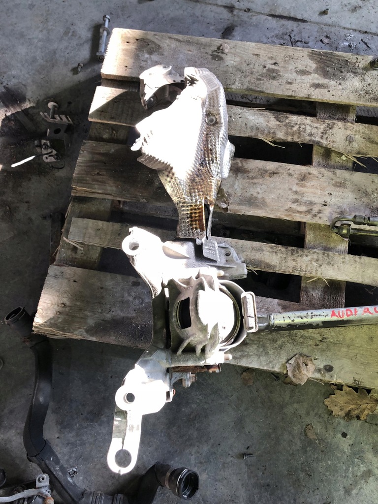 фото №4, Audi a4 b8 1.8 tfsi підрамник підрамник