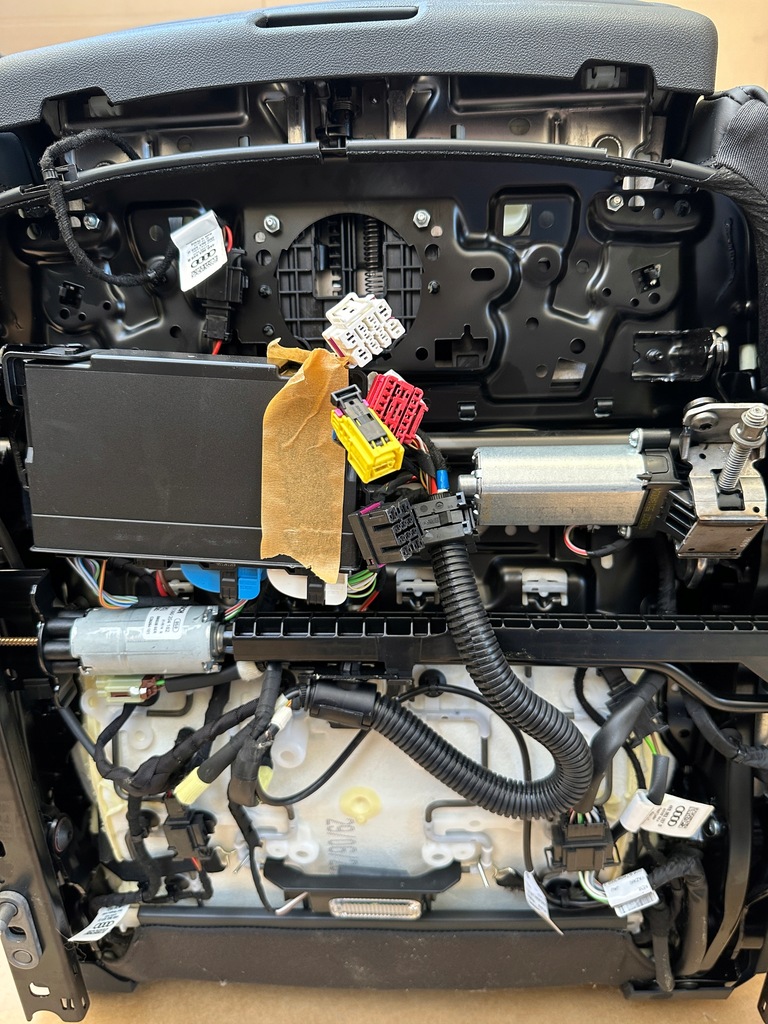 фото №14, Сиденья audi a6 c8 a7 4k s6 s7 alcantara s-line обивка j.nowe europa