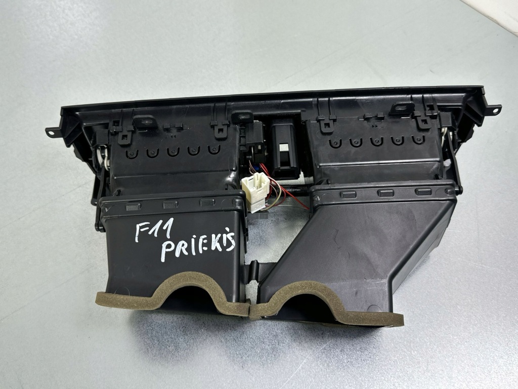 Решітка обдув панелі приладової панелі bmw 5 f10 f11 64229209136 Ціна
