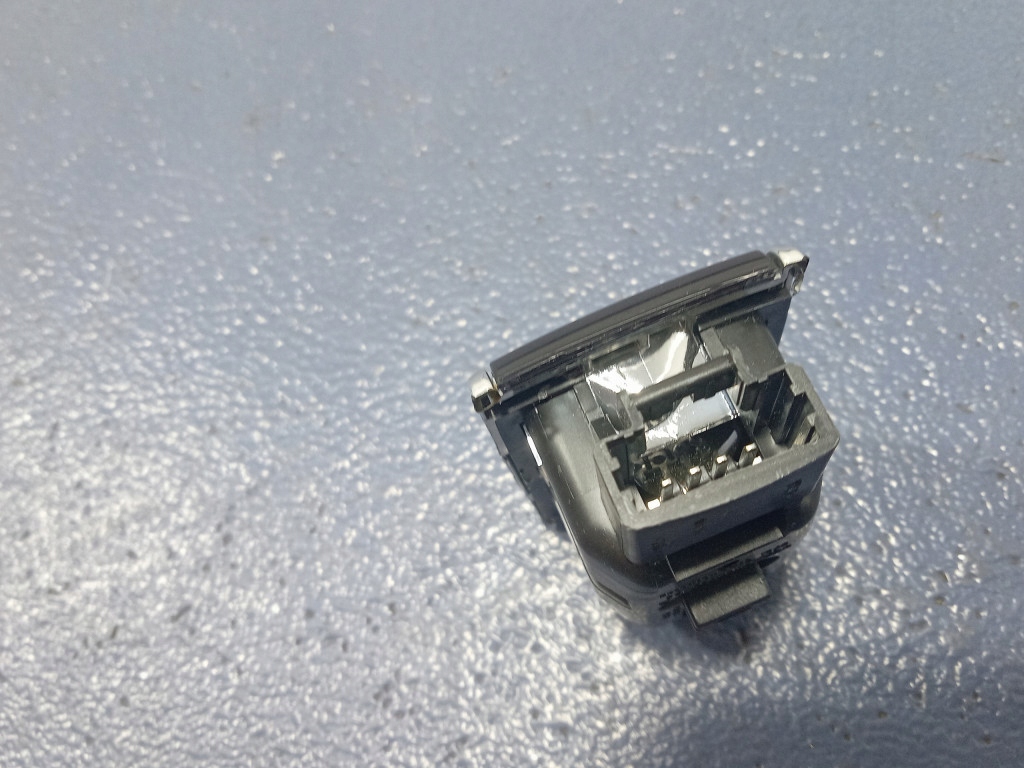 фото №4, Peugeot 508 i лампа внутренняя 172001531