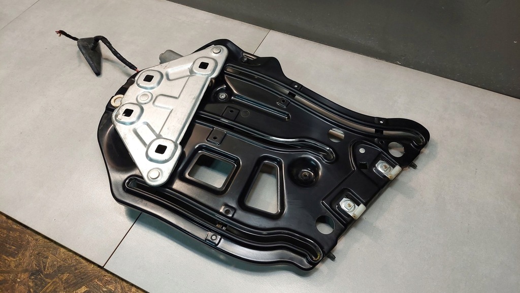 фото №12, Подъемник стекло левый задняя audi a4 b6 cabrio