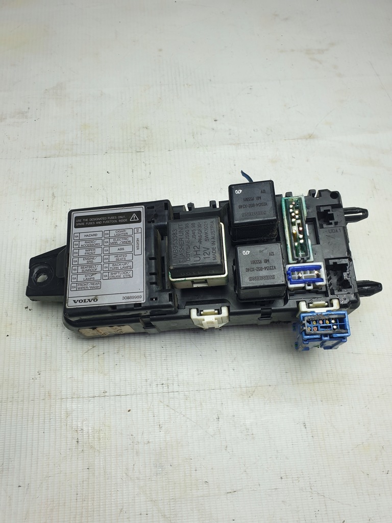 фото №1, Коробка запобіжників volvo v40 30889989