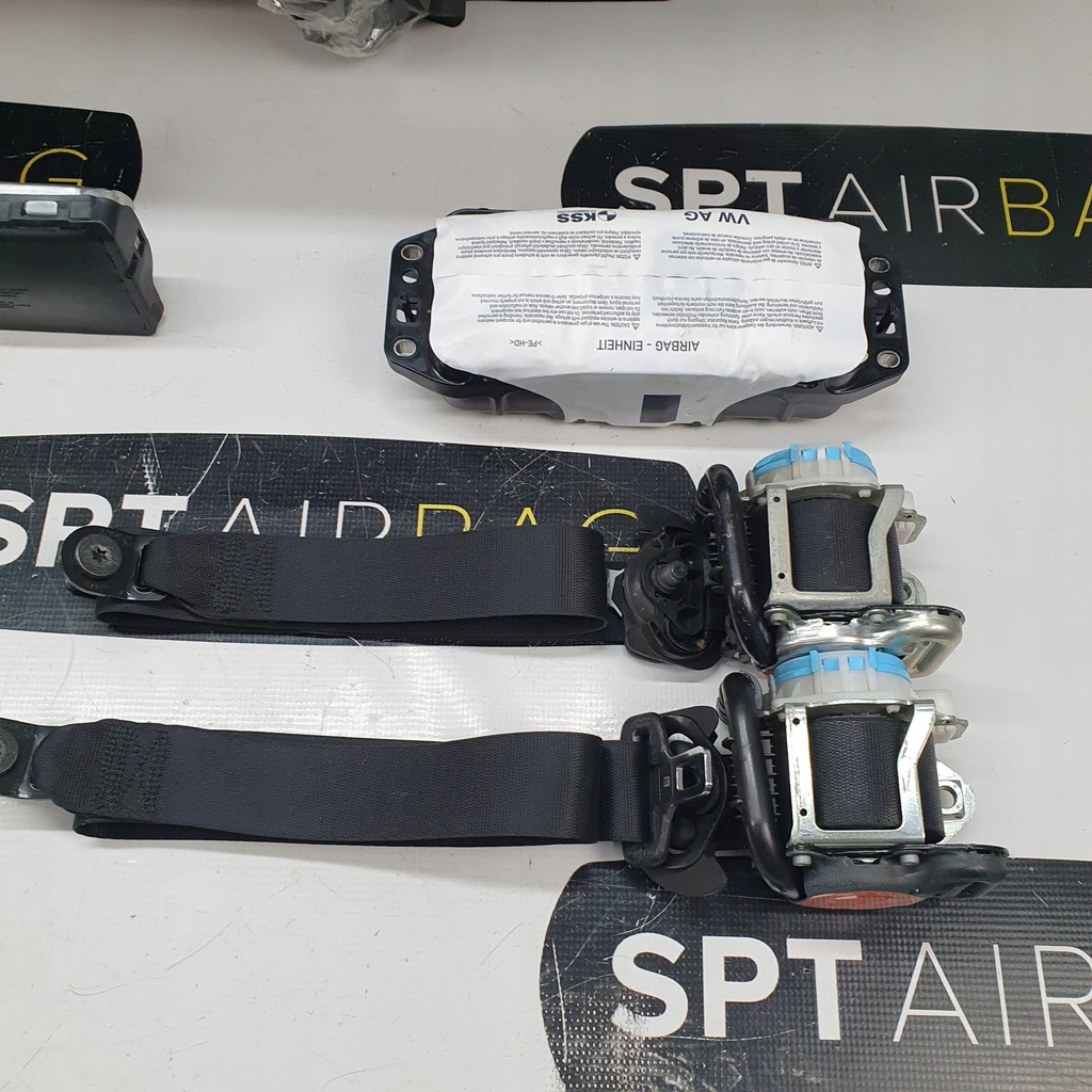 фото №8, Karoq панель приладів консоль подушки безпеки ремені подушка безпеки