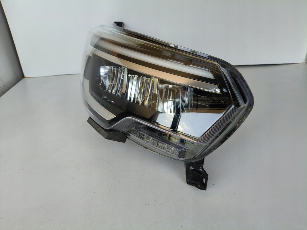 фото №1, Лампа правая фара nissan nv300 primastar 21- lift full led