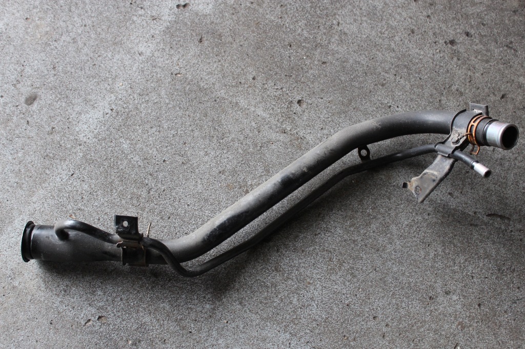 фото №1, Honda cr-z 1.5 гибрид заливная горловина труба топлива