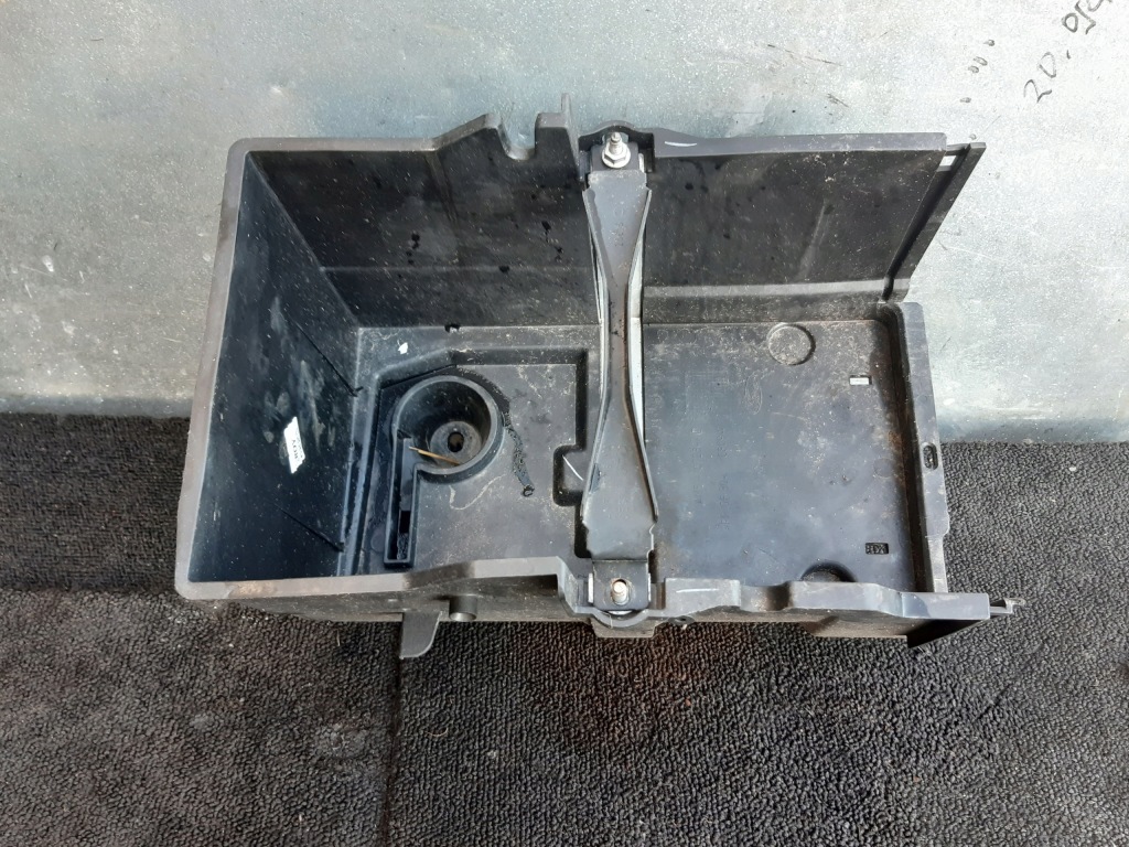 Купити Основа акумулятор am51-10723-ad ford kuga mk2