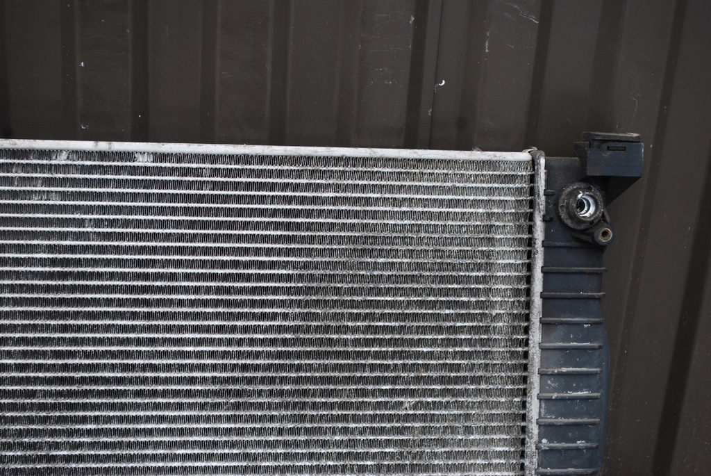 фото №8, Радиатор wody audi a4 b7 2.0 tdi 8e0121251l