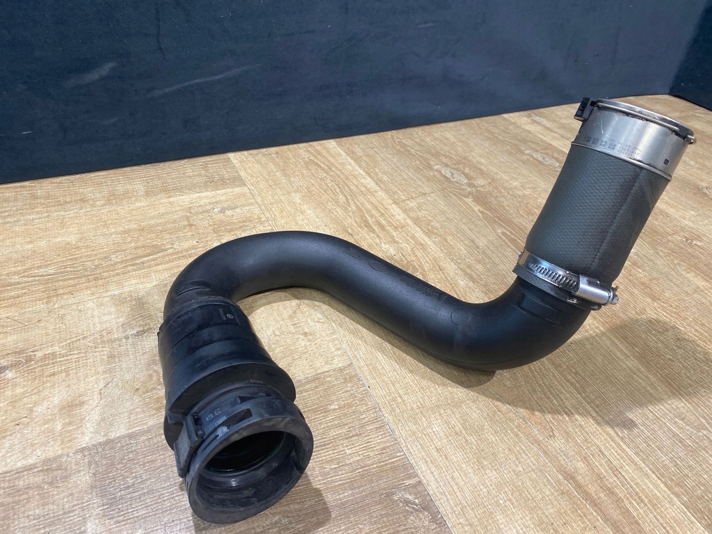 фото №1, Часть трубы впуска воздуха hk836n650ab jaguar f-pace