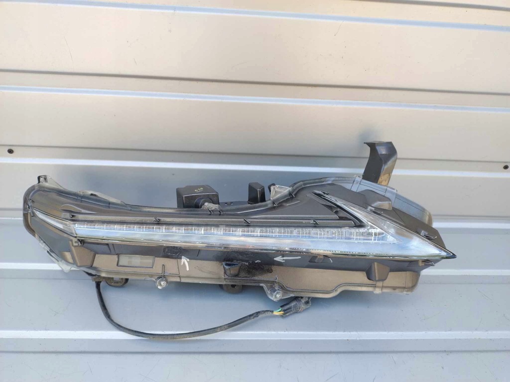 фото №1, Lexus nx противотуманная фара led правый lift drl