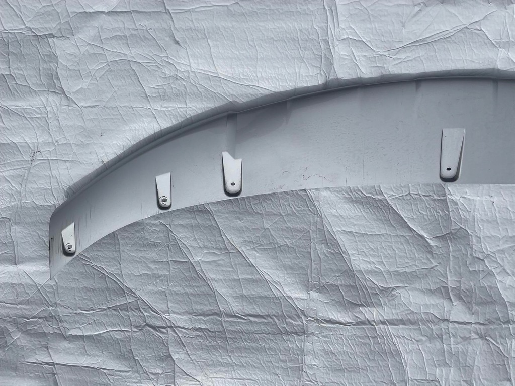 фото №7, Porsche taycan cross накладка спойлер бампера передній передня 9j0