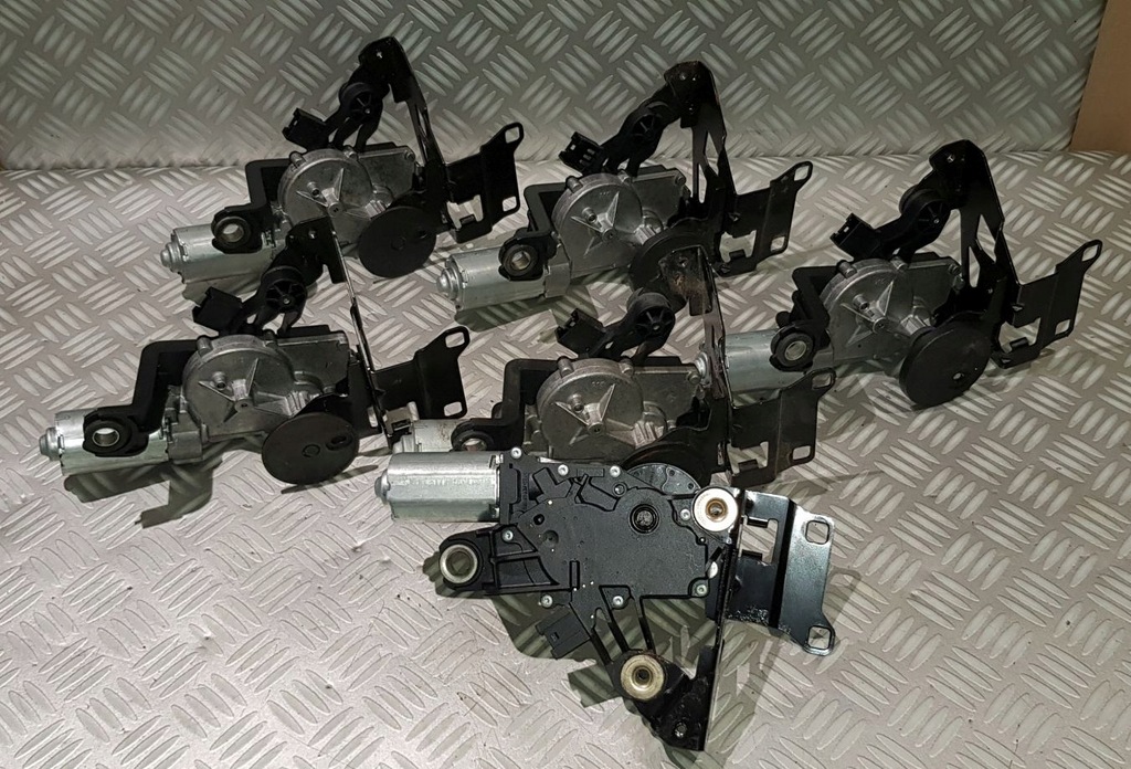 фото №11, Bmw 5 e61 механизм двигатель дворники моторчик стекло задняя задний 7061367