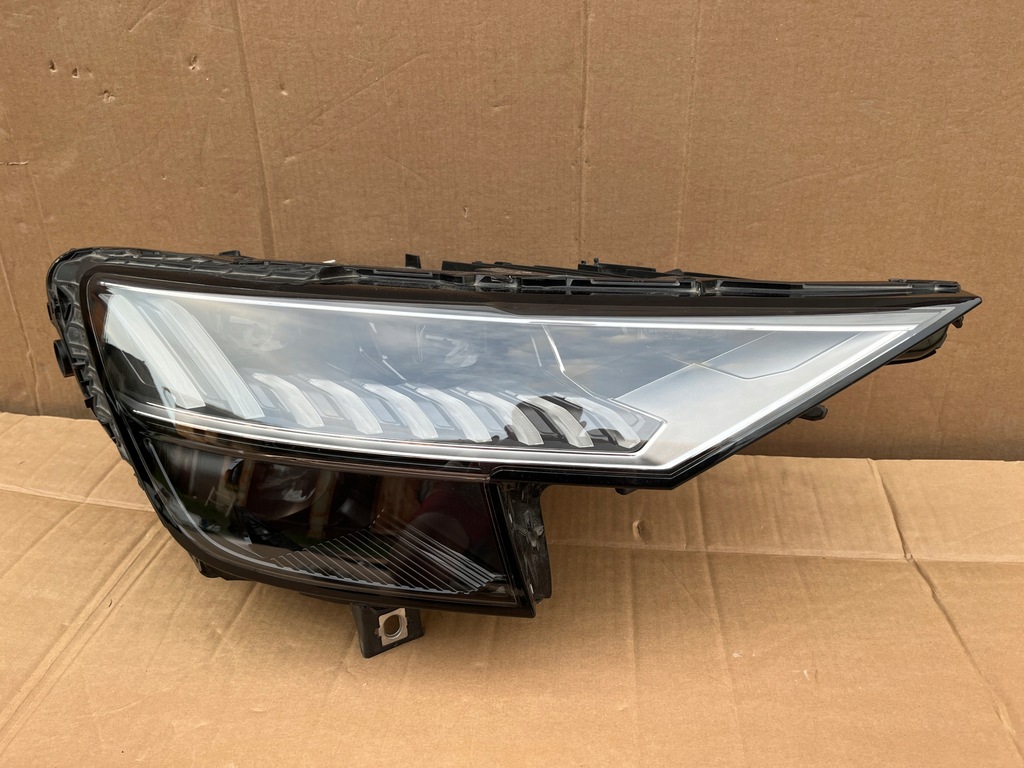 фото №1, Лампа правая перед передняя audi q8 4m8