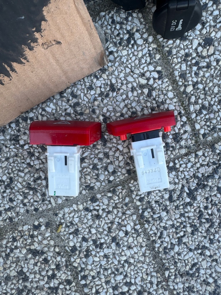 фото №10, Aygo переключатель кнопка выключатель аварийных