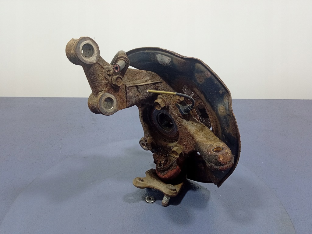 фото №3, Toyota rav4 iii xa30 поворотний кулак перед права ступиця