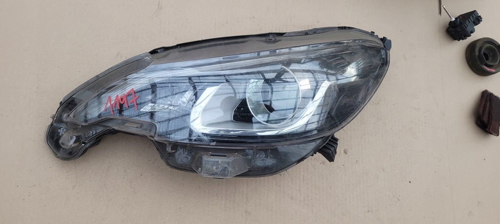 фото №1, Peugeot 108 фара лампа перед левая led / 1197