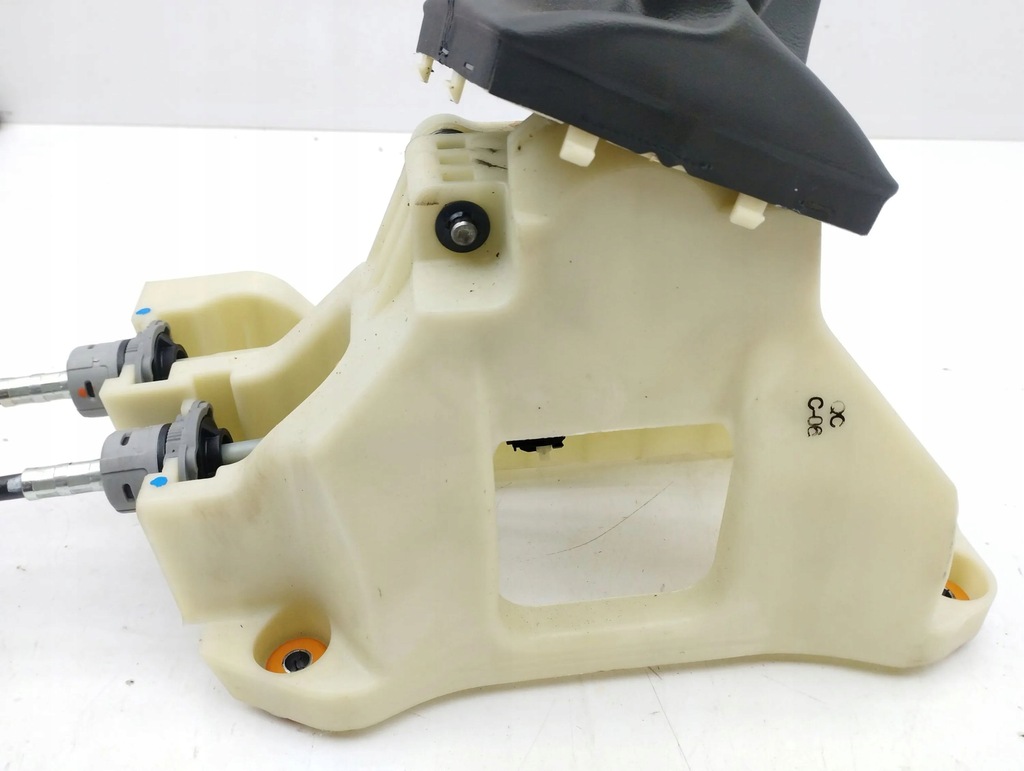 фото №7, Kia sportage 2017 домкрат переключения передач / верхний