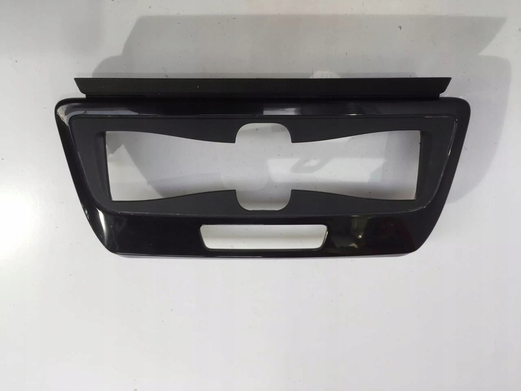 фото №1, Nissan leaf ii 2020 рамка панель кондиционера