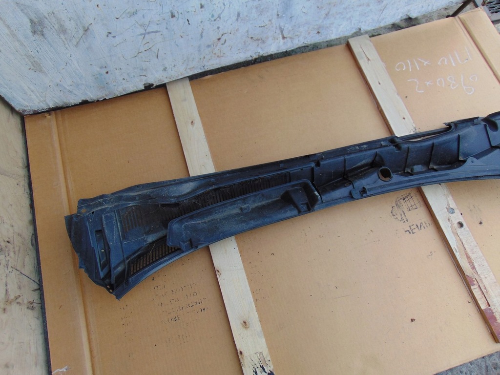 фото №8, Жабо пластиковий toyota rav4 iii 55781-42070