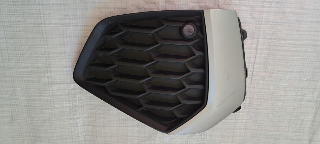 Купить Audi a3 решётка бампер перед левый 8y0807681c