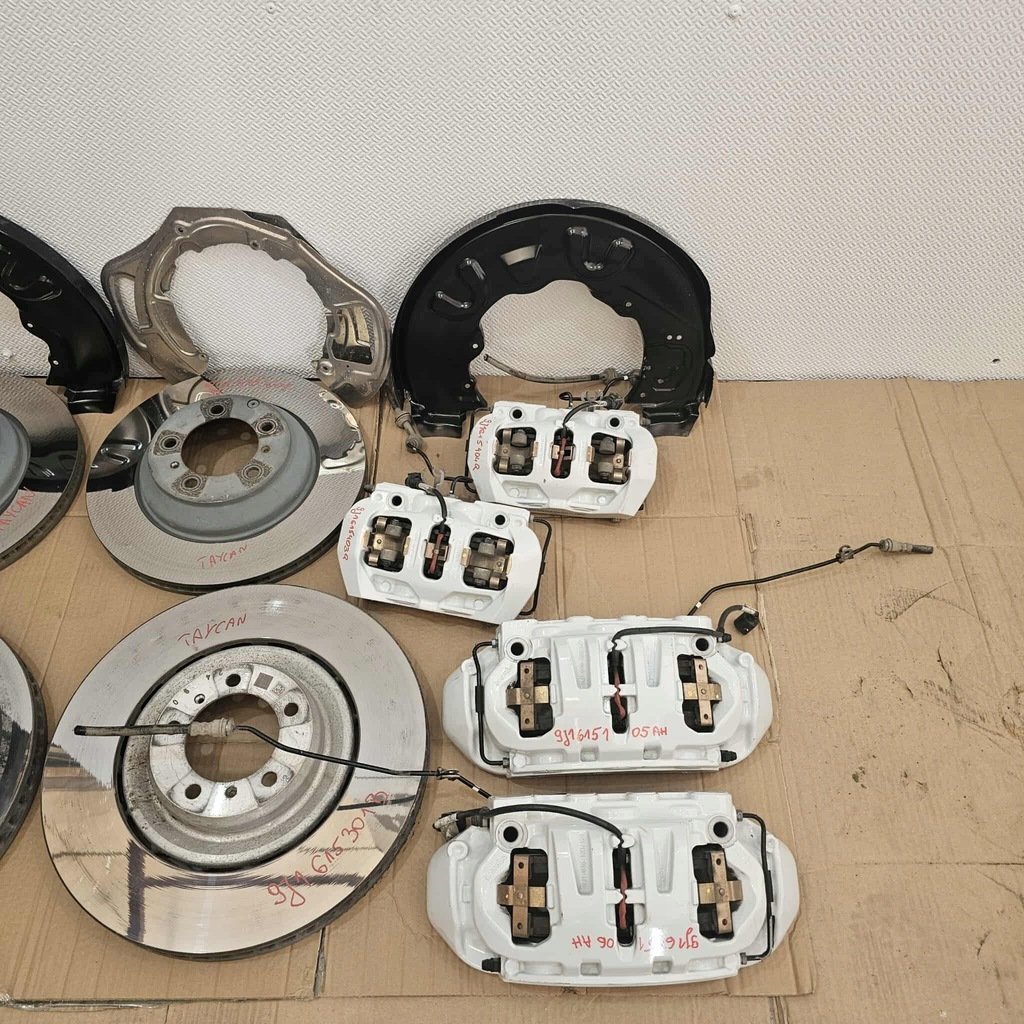 фото №8, Porsche taycan 9j1 тормозные диски суппорты левый правый перед задняя тормоза комплект