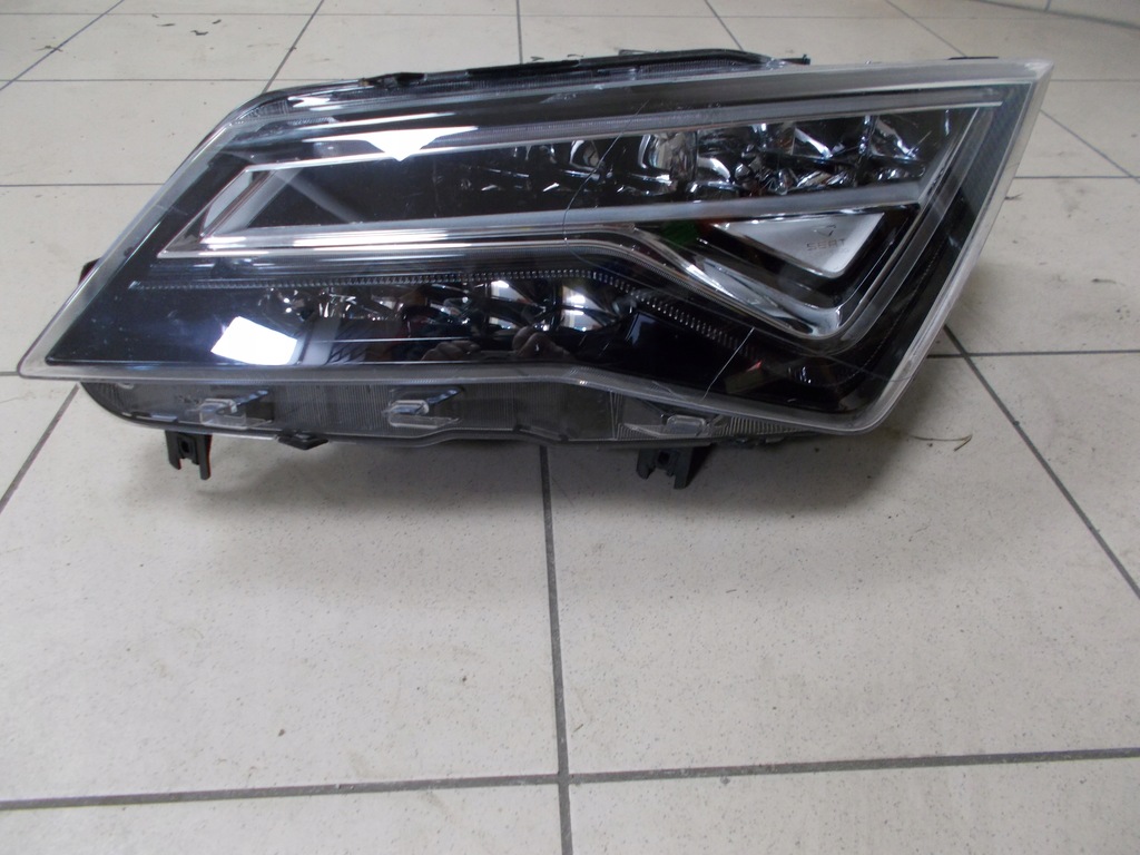 фото №1, Лампа левый перед seat ateca 576941007g