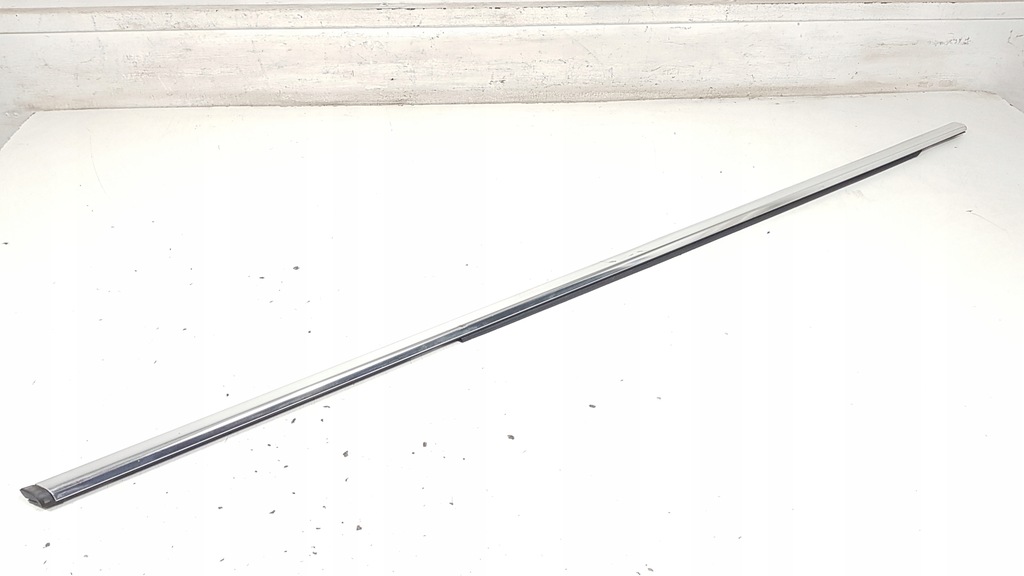 фото №1, Молдинг уплотнитель дверь правый перед хром peugeot 508