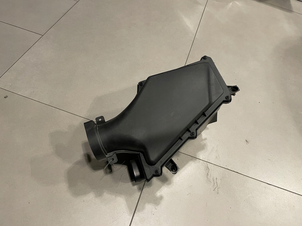 фото №1, Volvo s40 v50 d5 корпус фильтра воздуха