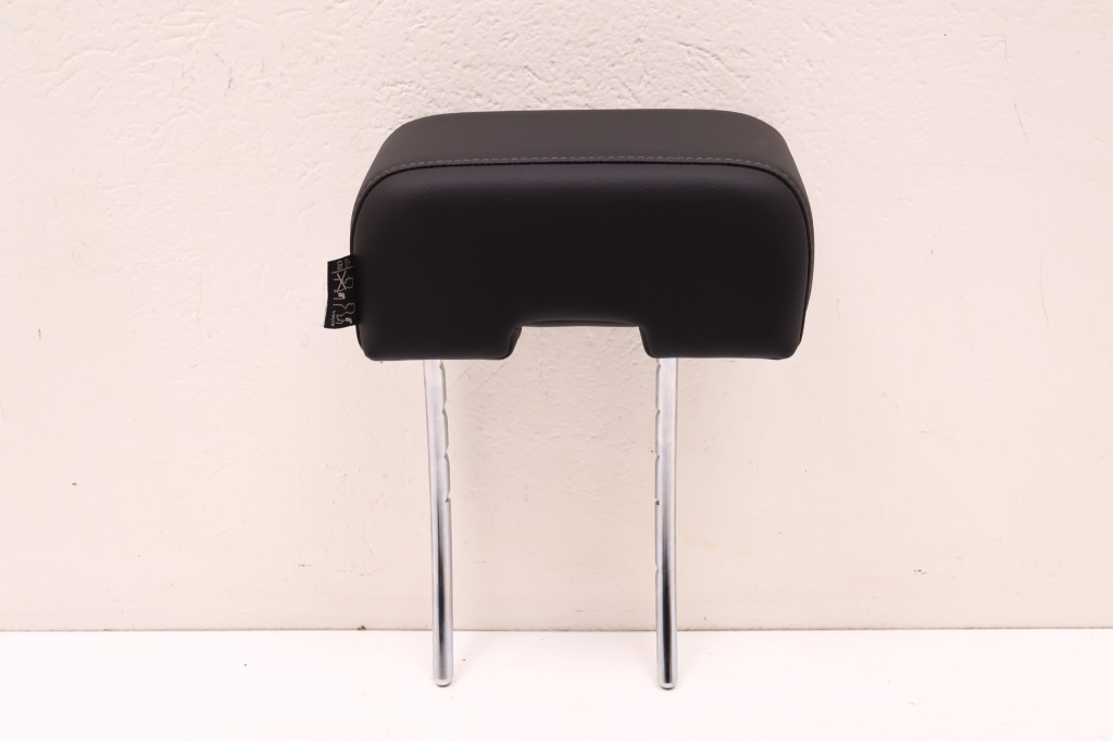 Купить Volvo xc40 подголовник задняя середина