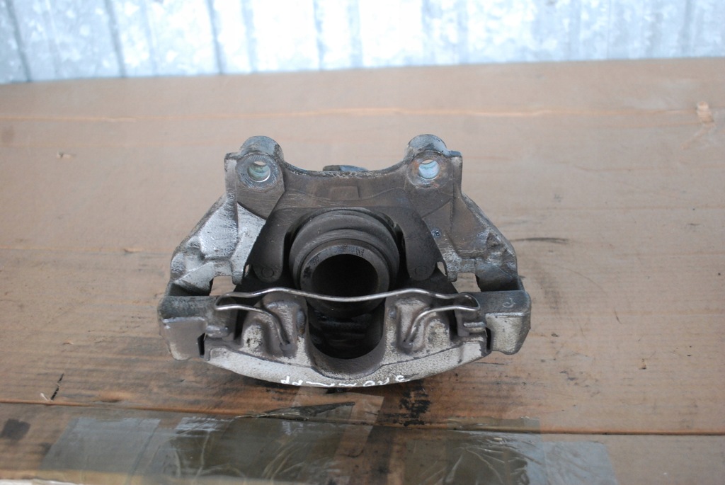 фото №6, Суппорт тормозной правый перед audi tt 8n 1.8t