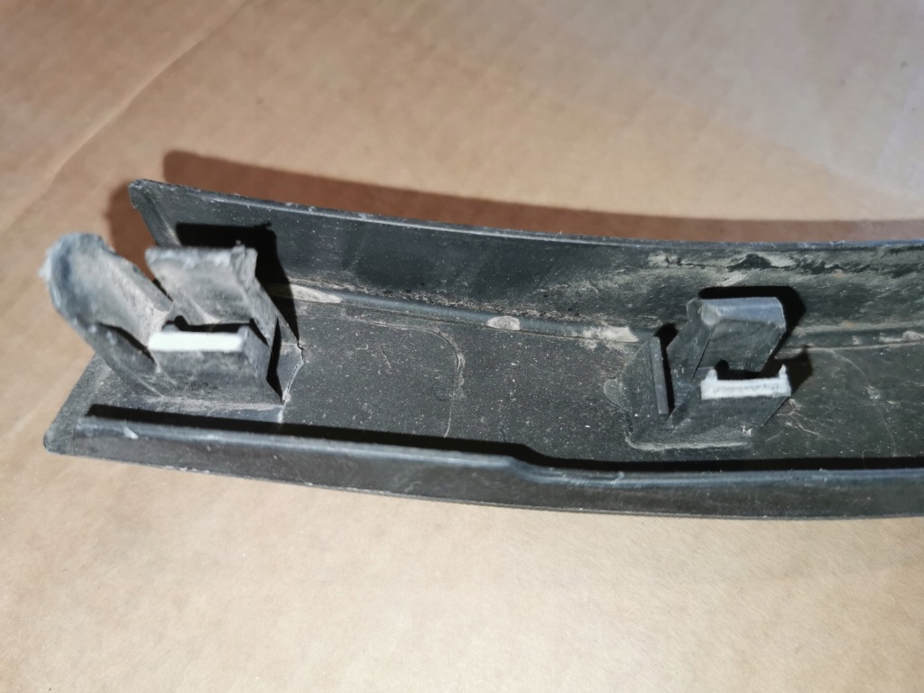 фото №9, Молдинг подкрылок правый задняя vw tiguan 5n0.854.820