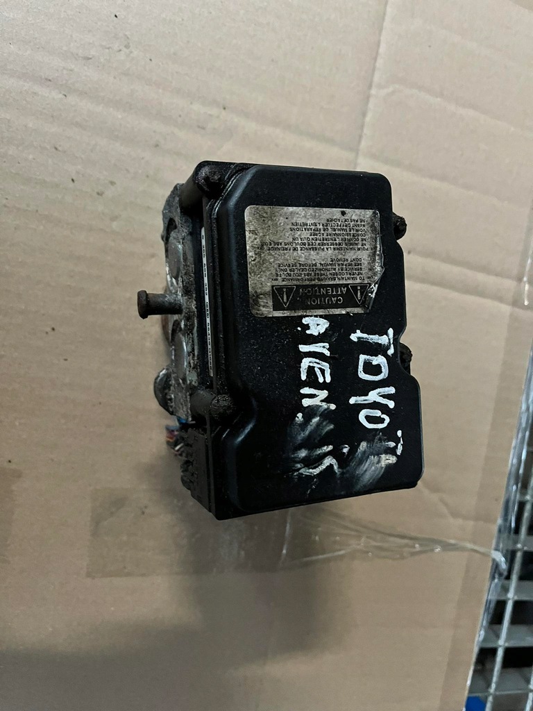 фото №1, Насос abs toyota avensis ii t25 0265800382