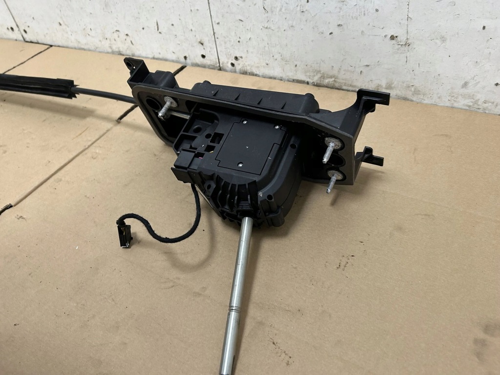 фото №12, Volkswagen jetta vii домкрат перемикання передач gear shifter 5qm713023m 2019